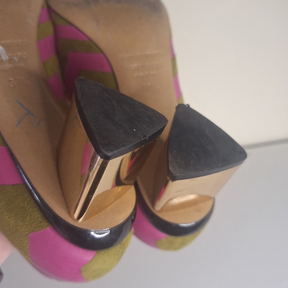 Nicholas Kirkwood Suede Chevron Print Block Heel Pumps SZ 7.5 - Picture 10 of 11